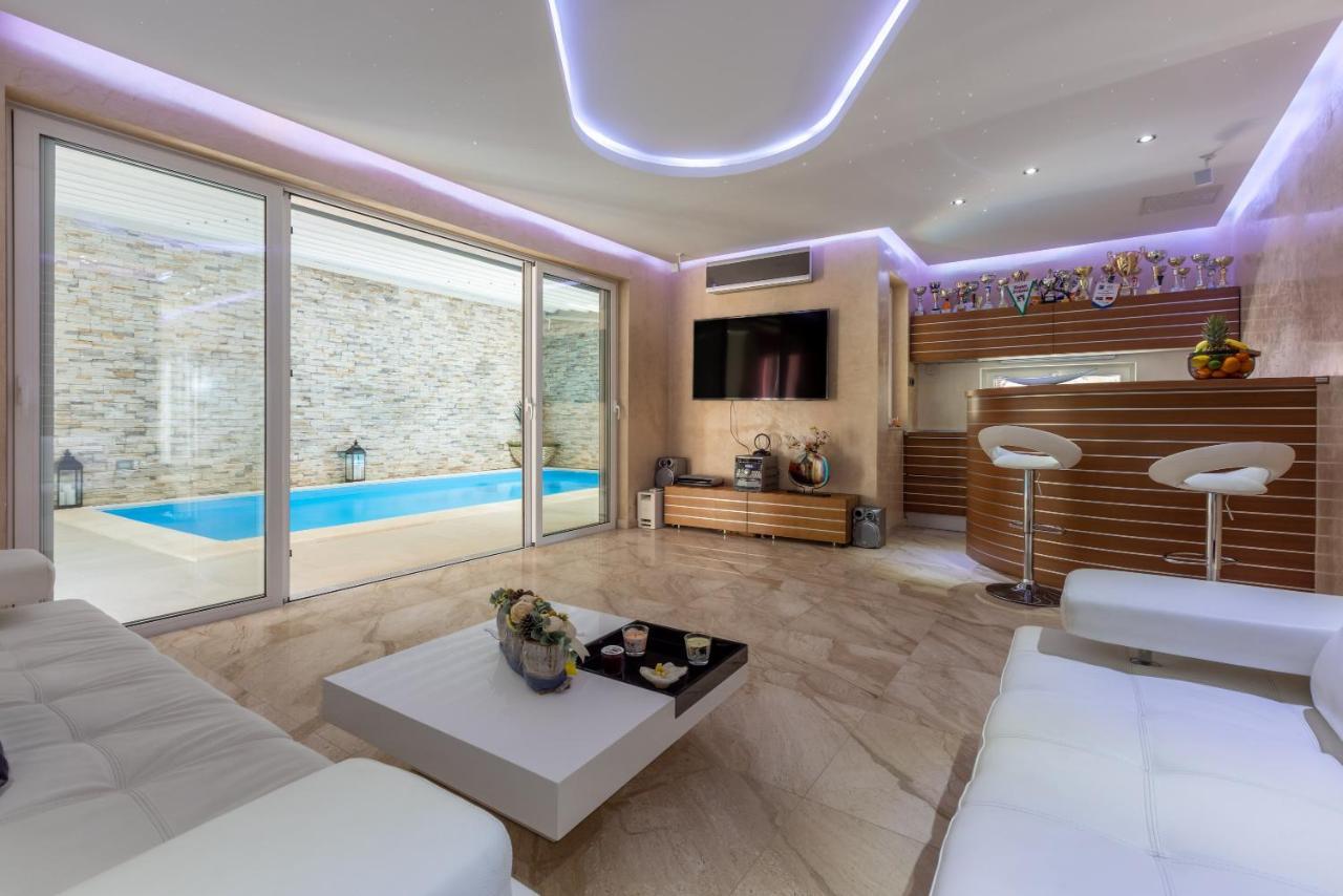 Villa M Dramalj Esterno foto